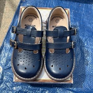 Navy 6.5 toddler Footmates Danielle shoe